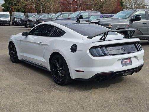2022 Ford Mustang EcoBoost Premium