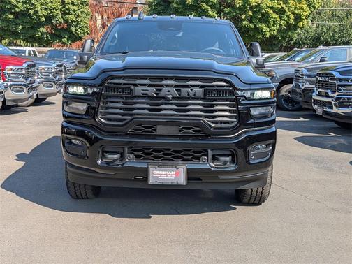 2025 RAM 3500 Big Horn Crew Cab 4x4 8' Box