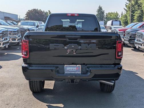 2025 RAM 3500 Big Horn Crew Cab 4x4 8' Box
