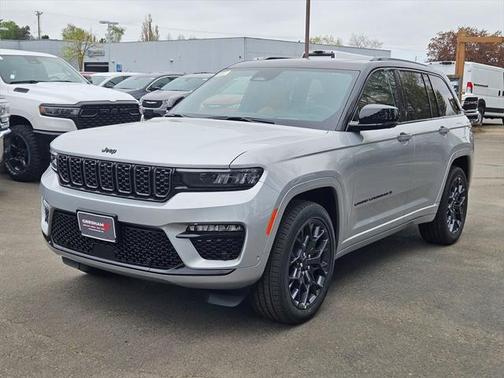 2025 Jeep Grand Cherokee Summit