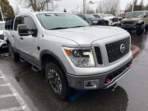 2018 Nissan Titan PRO-4X