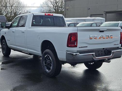 2026 RAM 2500 Laramie Crew Cab 4x4 8' Box