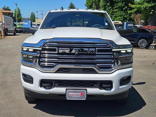 2025 RAM 3500 Laramie Crew Cab 4x4 8' Box