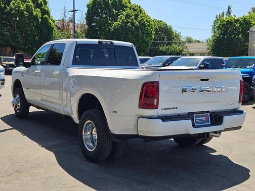 2025 RAM 3500 Laramie Crew Cab 4x4 8' Box