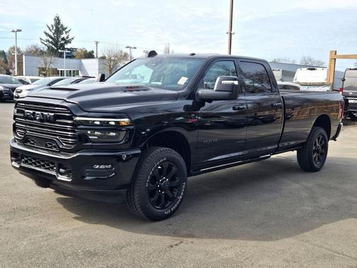 2026 RAM 3500 Laramie Crew Cab 4x4 8' Box