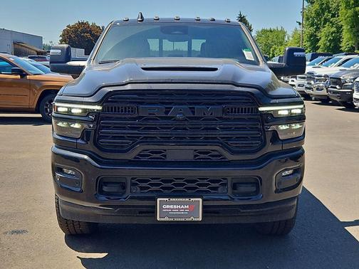 Diamond Black Crystal Pearlcoat 2026 RAM 2500 Laramie Crew Cab 4x4 6'4' Box