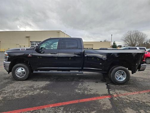 2026 RAM 3500 Tradesman Crew Cab 4x4 8' Box