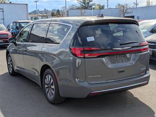 2025 Chrysler Pacifica Hybrid Select