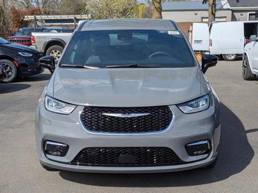 2025 Chrysler Pacifica Hybrid Select