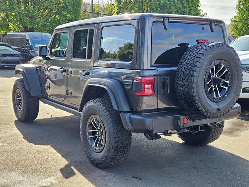 Granite Crystal Metallic Clearcoat 2026 Jeep Wrangler 4-Door Moab 392 4x4