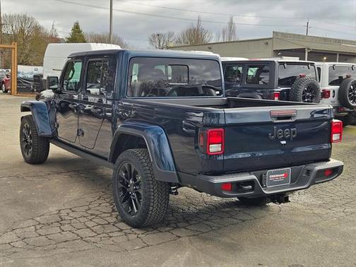 2025 Jeep Gladiator Nighthawk