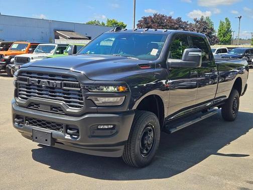 2025 RAM 2500 Tradesman Crew Cab 4x4 8' Box