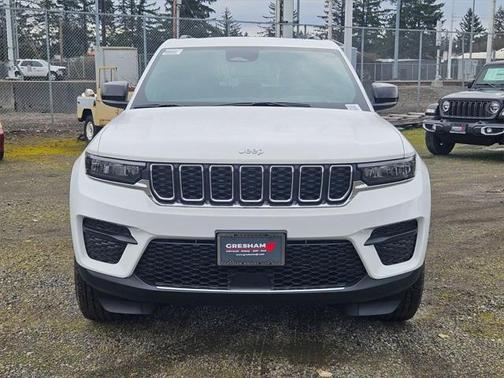 2025 Jeep Grand Cherokee Laredo
