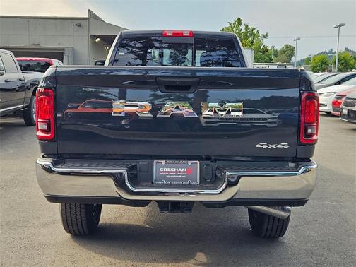 2025 RAM 2500 Tradesman Crew Cab 4x4 8' Box
