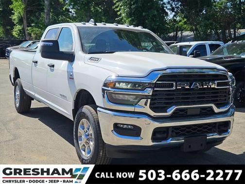 2025 RAM 2500 Big Horn Crew Cab 4x4 8' Box