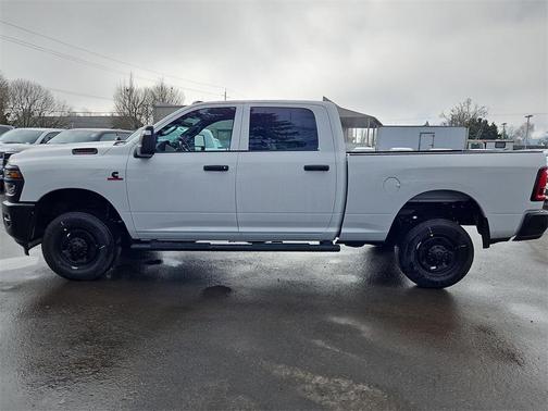 2026 RAM 2500 Tradesman Crew Cab 4x4 6'4' Box