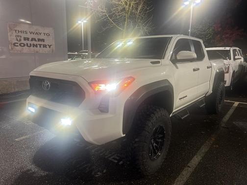 2024 Toyota Tacoma TRD Off Road