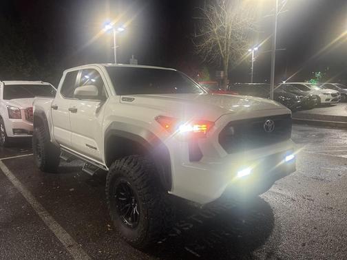 2024 Toyota Tacoma TRD Off Road