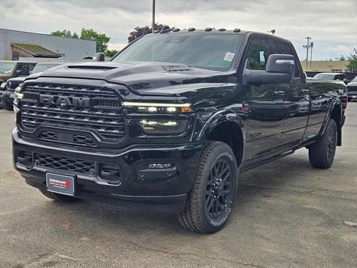 2025 RAM 2500 Limited Crew Cab 4x4 8' Box