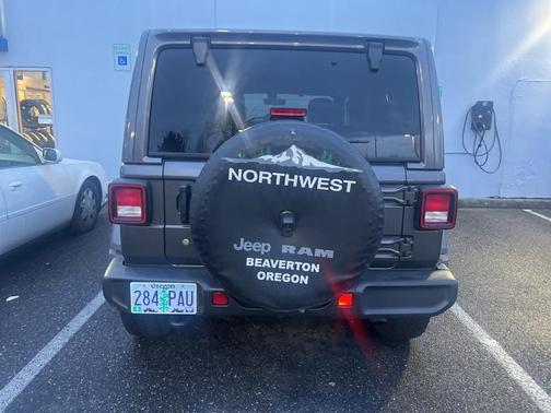 2020 Jeep Wrangler Unlimited Sahara