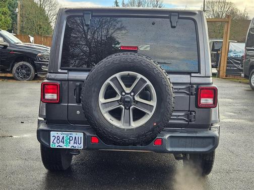 2020 Jeep Wrangler Unlimited Sahara