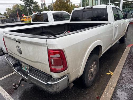 2019 RAM 3500 Laramie Crew Cab 4x4 8' Box