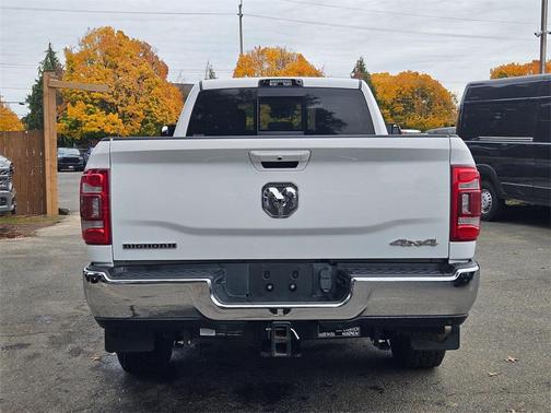 2021 RAM 2500 Big Horn Crew Cab 4x4 8' Box