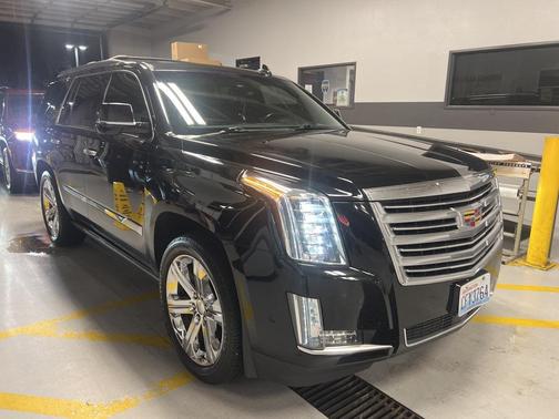 2017 Cadillac Escalade Platinum