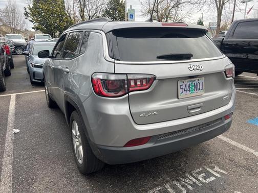 2022 Jeep Compass Latitude