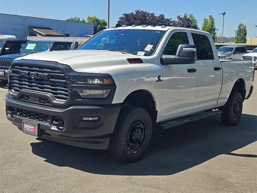 2025 RAM 2500 Tradesman Crew Cab 4x4 6'4' Box