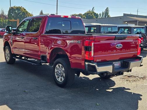 2023 Ford F-350 XLT