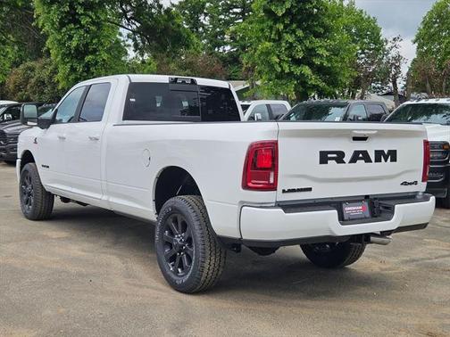 2025 RAM 3500 Laramie Crew Cab 4x4 8' Box