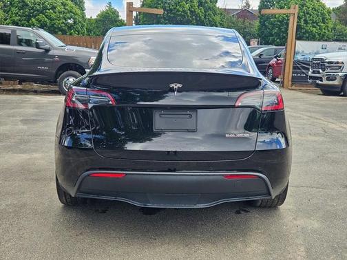 2022 Tesla Model Y Performance Dual Motor All-Wheel Drive