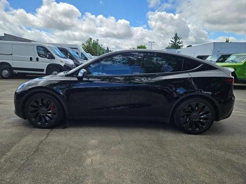 2022 Tesla Model Y Performance Dual Motor All-Wheel Drive
