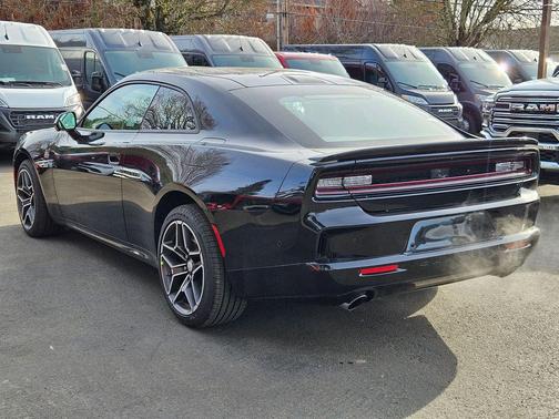 Diamond Black Crystal Pearlcoat 2026 Dodge Charger R/T Scat Pack