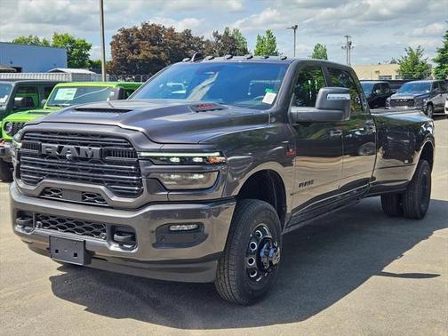 2025 RAM 3500 Laramie Crew Cab 4x4 8' Box