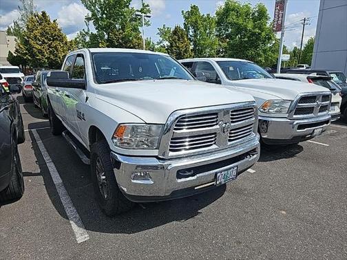 2017 RAM 3500 Big Horn Crew Cab 4x4 8' Box