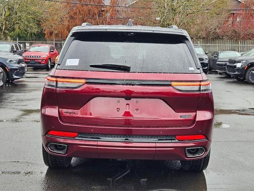 2025 Jeep Grand Cherokee Summit