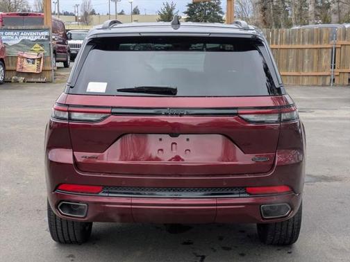 2025 Jeep Grand Cherokee Summit