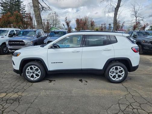 2025 Jeep Compass Latitude