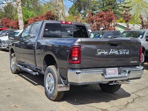 2025 RAM 2500 Tradesman Crew Cab 4x4 6'4' Box
