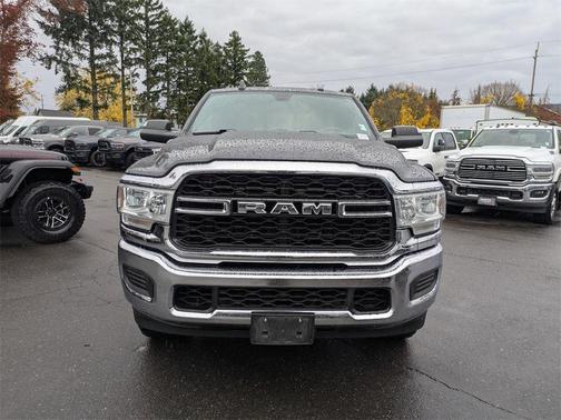 2022 RAM 2500 Tradesman Crew Cab 4x4 6'4' Box