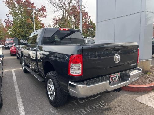 2022 RAM 2500 Tradesman Crew Cab 4x4 6'4' Box