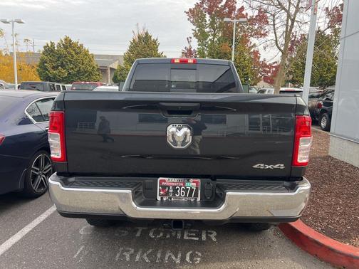 2022 RAM 2500 Tradesman Crew Cab 4x4 6'4' Box