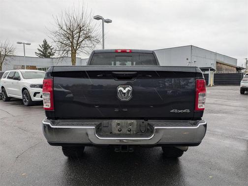 2022 RAM 2500 Tradesman Crew Cab 4x4 6'4' Box