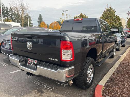 2022 RAM 2500 Tradesman Crew Cab 4x4 6'4' Box