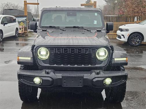 2024 Jeep Gladiator Jeep Beach
