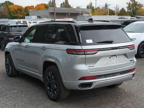 2025 Jeep Grand Cherokee Summit