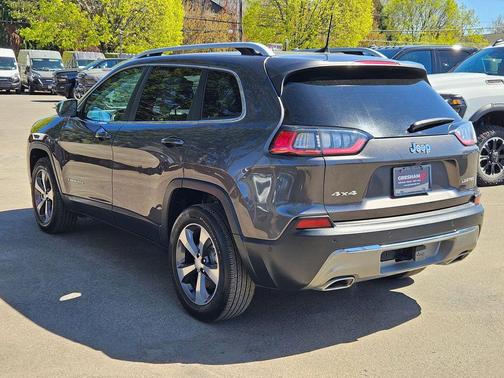 Granite Crystal Metallic Clearcoat 2019 Jeep Cherokee Limited