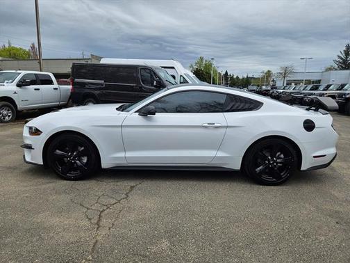 2022 Ford Mustang EcoBoost Premium
